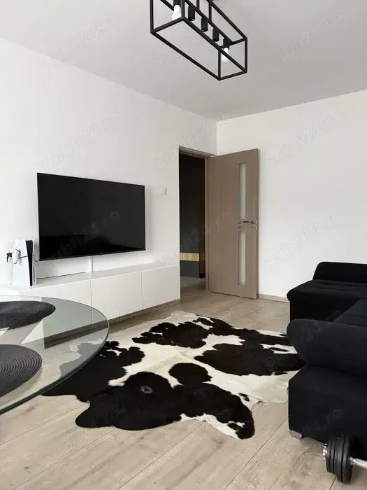 Centru chirie Ap 2 camere in bloc cu Banca ING 