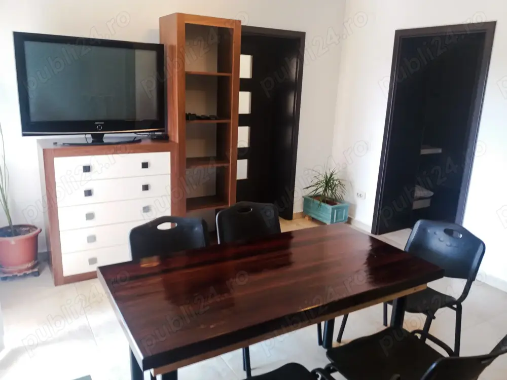 PF vand Apartament duplex 7 camere 4 bai Mamaia Nord centru + curte 300m de plaja