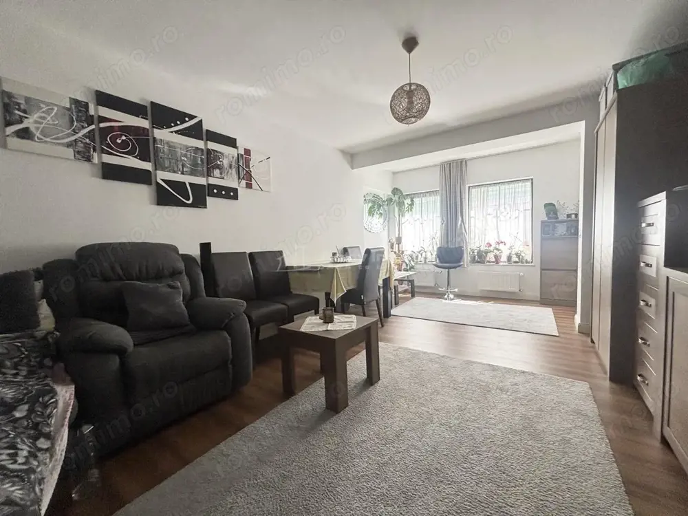 Refugiu urban cu personalitate – Casa cu mansarda si crama amenajata -  zona centrala