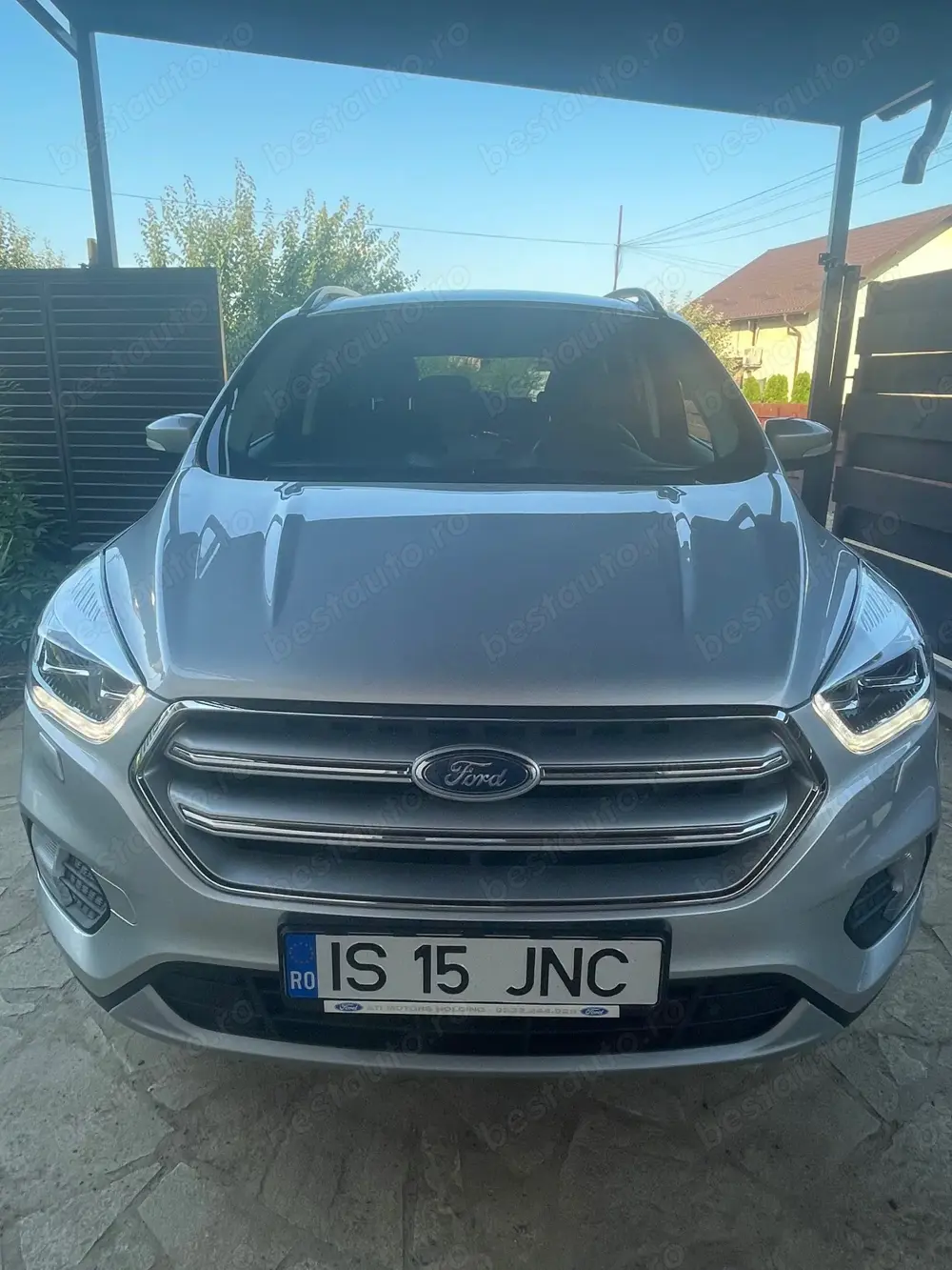 Vand auto Ford Kuga, din 2018,105.000km,cutie manuala.
