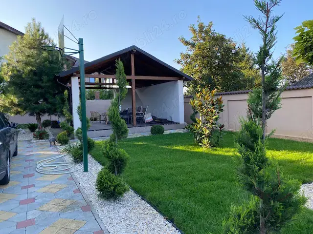Vand casa P-1 In Roman 