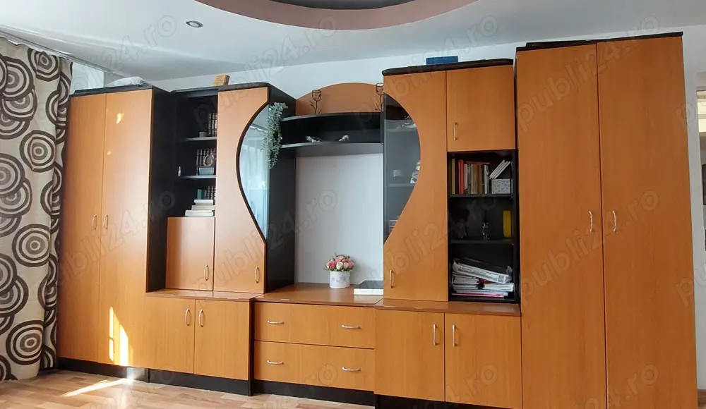 Vand mobila living Petrila 