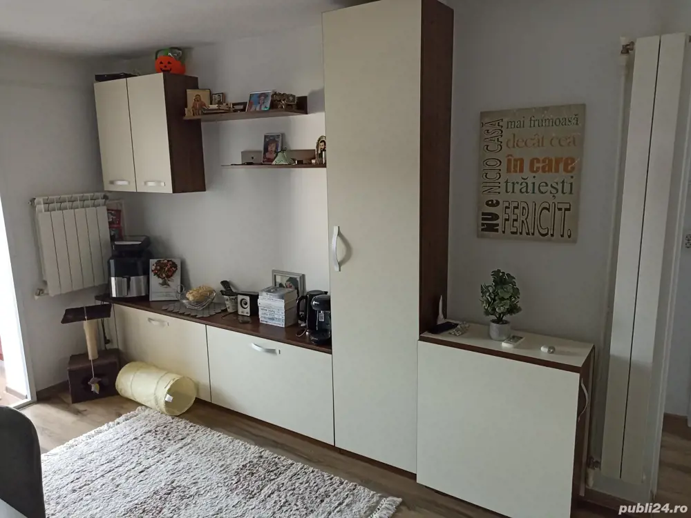 Vand apartament 2 camere zona confectii