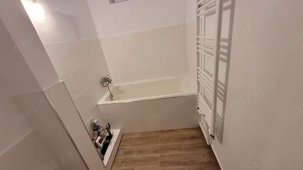 Vand apartament decomandat 2 camere