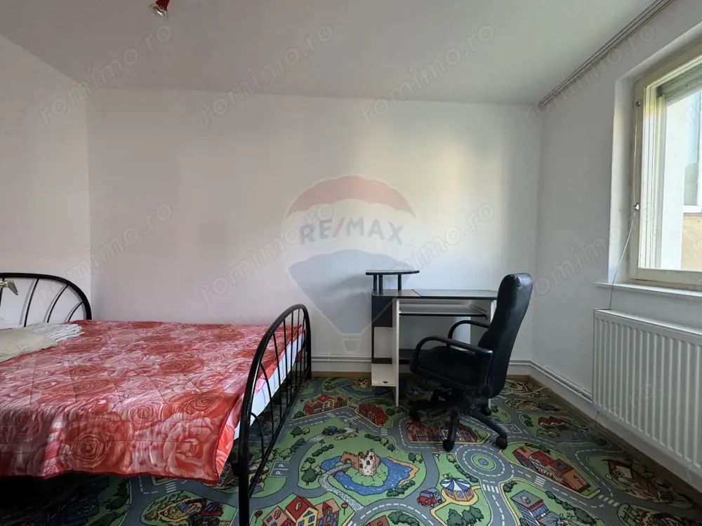 Ap. cu 3 camere, et.4, str. Feleac 1A