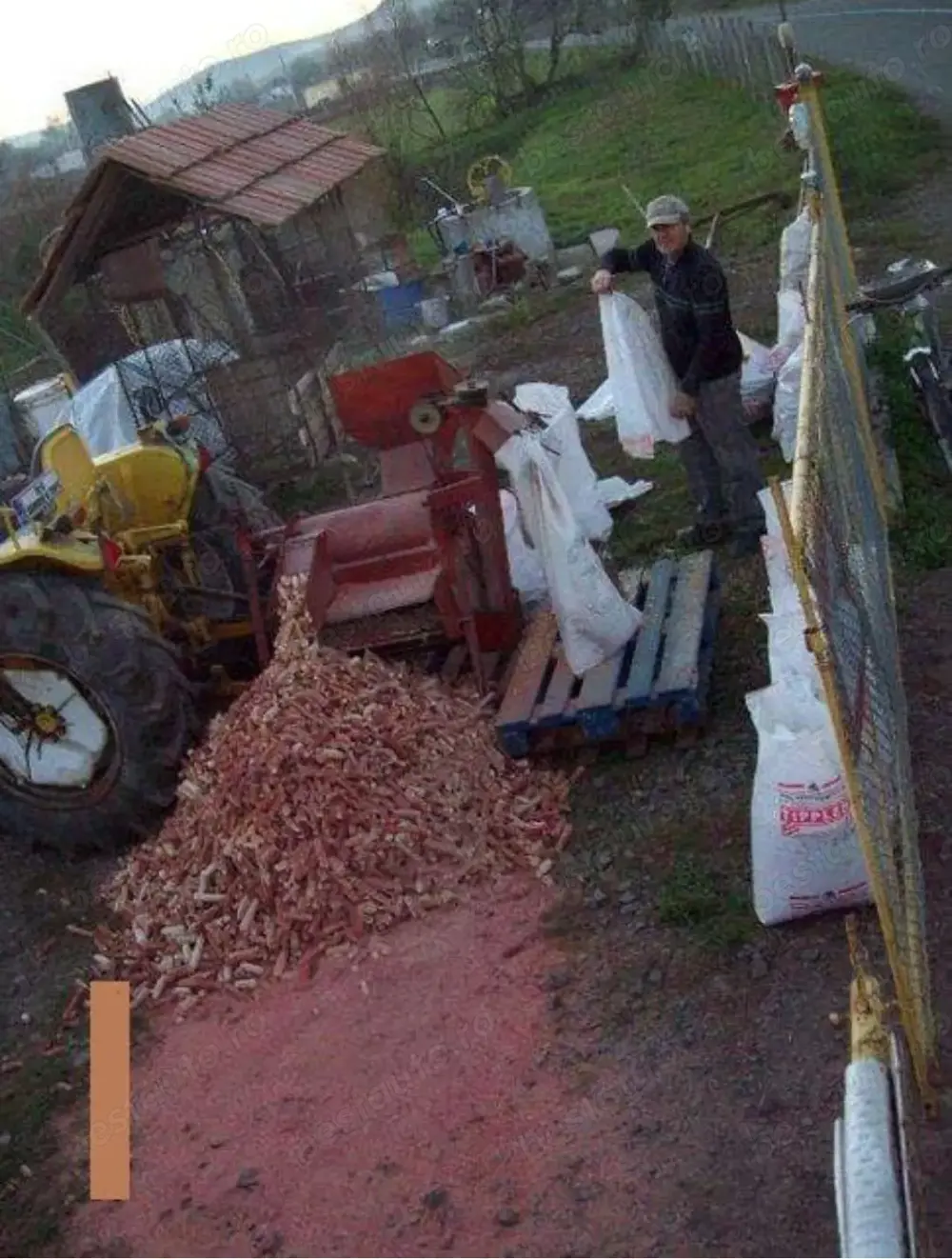 Bourgoin Bamby Batoza pentru porumb stiuleti profesionala