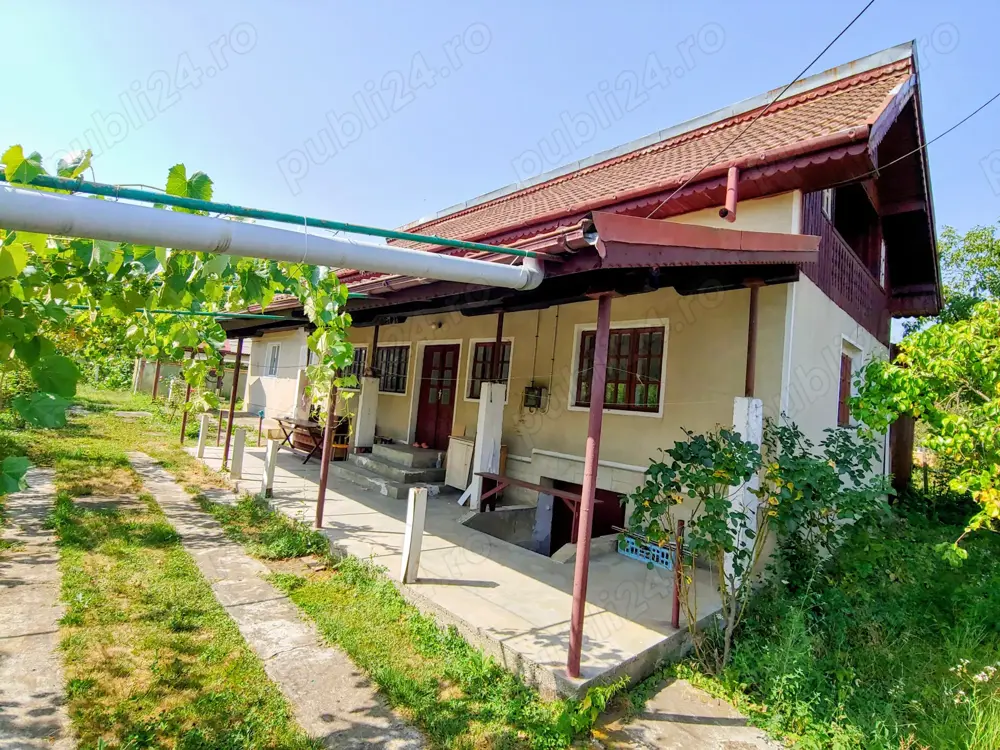 Casa individuala cu teren 1000m mobilata   Cocorova, Mehedinti   