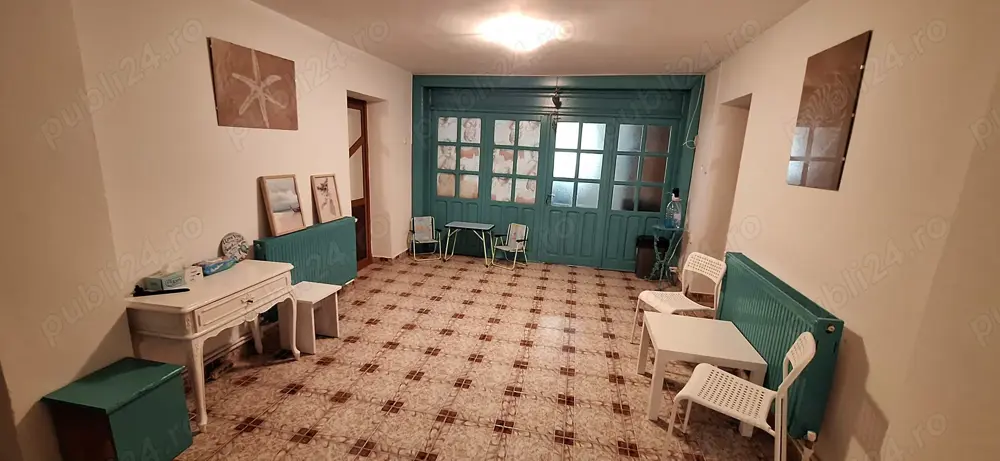 Închiriez 4 camere în Costinești   cu băi proprii!