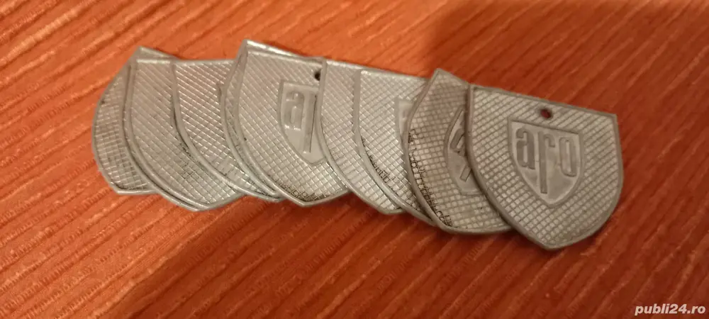 emblema ARO aluminiu 