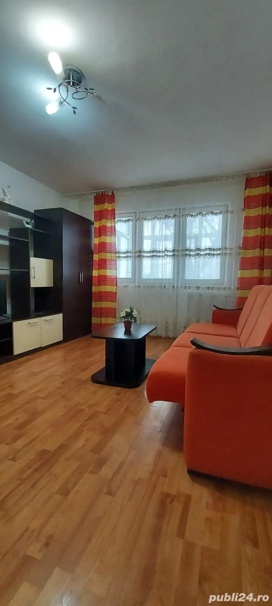Închiriez apartament
