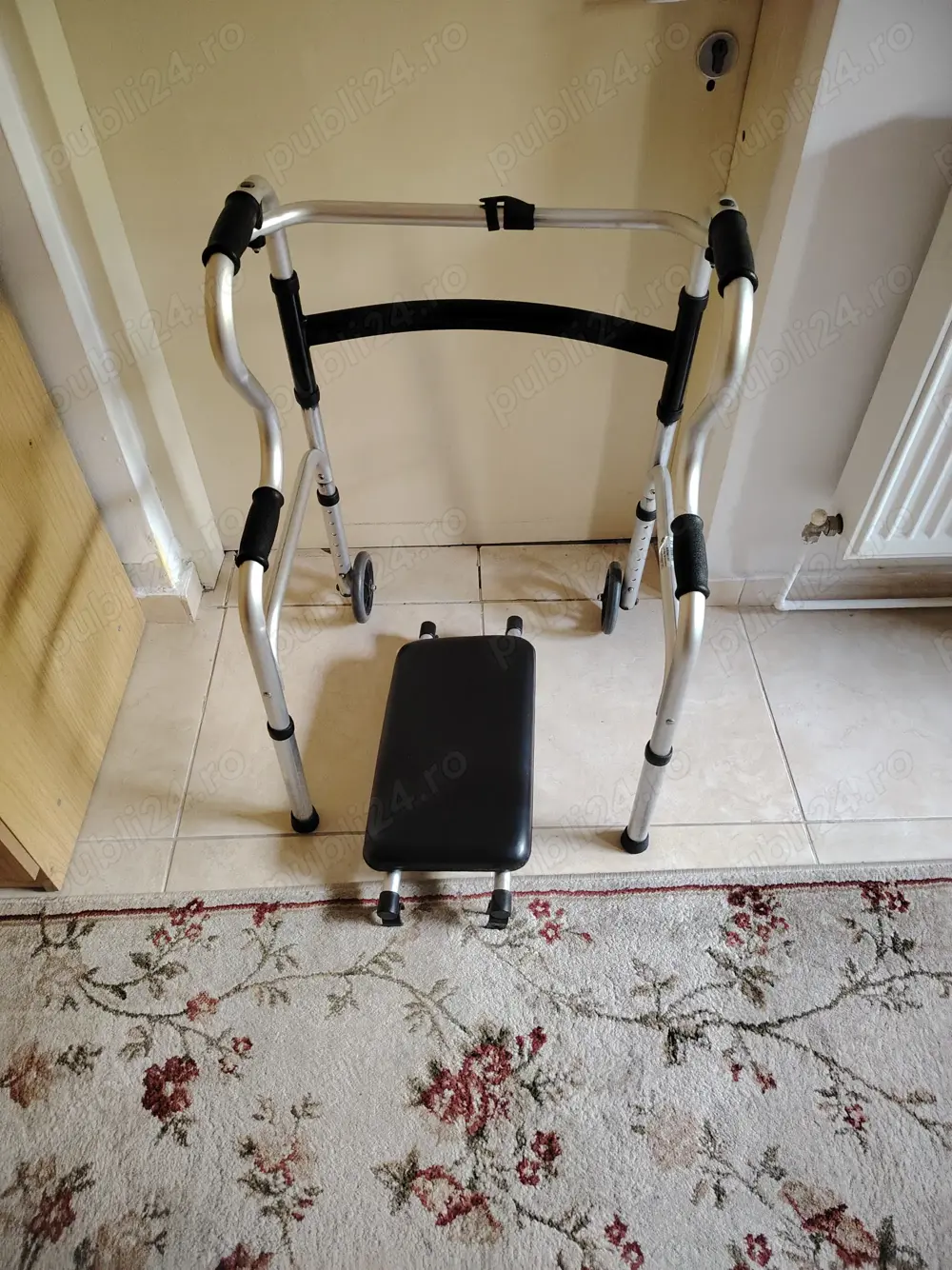 Cadru de mers cu 2 roti si suport pentru sezut, reglabil si pliabil