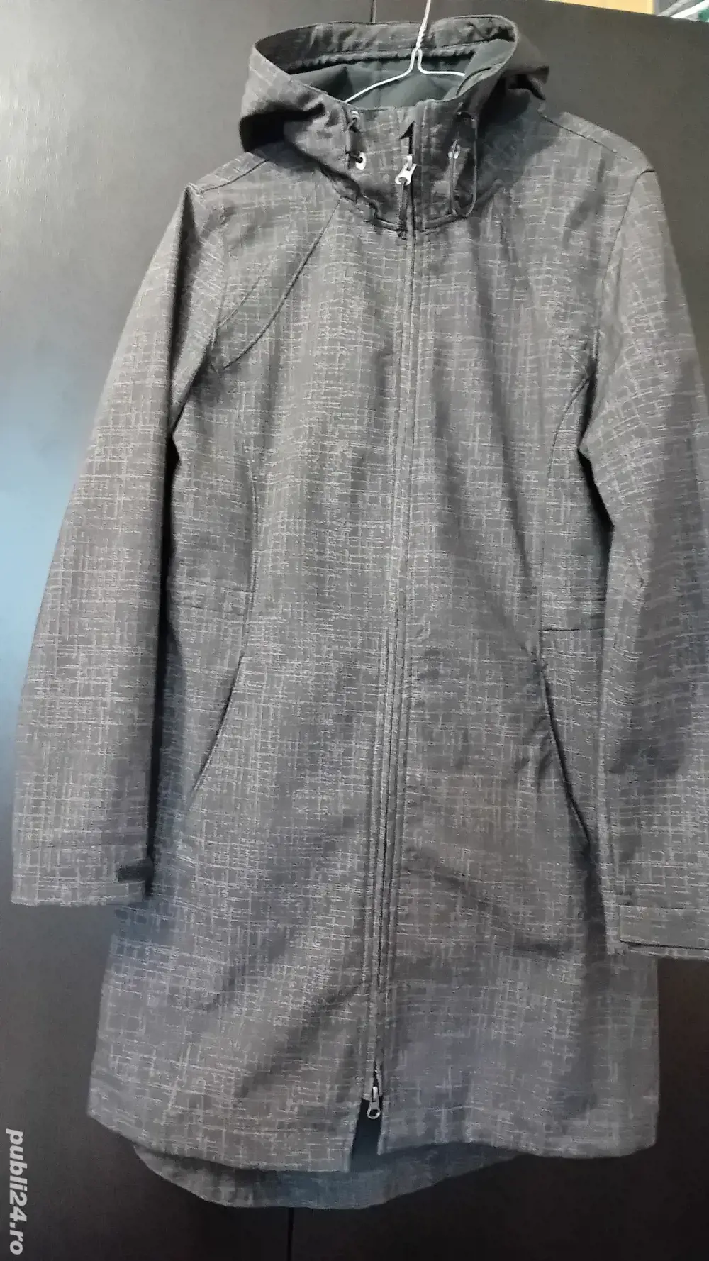 Geaca impermeabila cu gluga-primavara-toamna