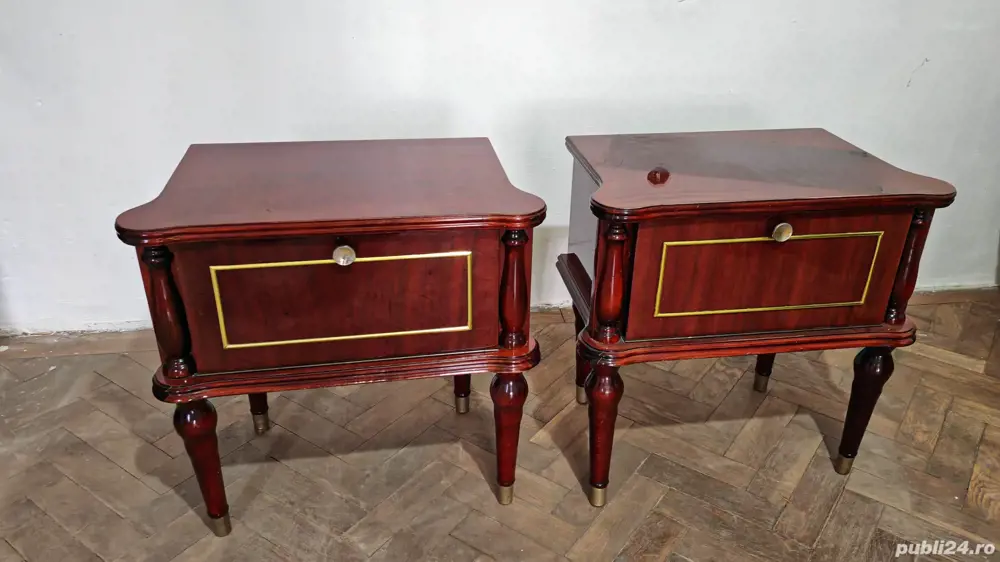 Vând set noptiere dormitor