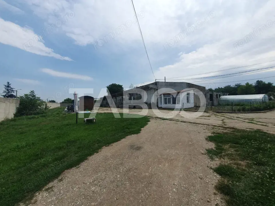 Hala industriala 906 mp + teren liber 4379 mp