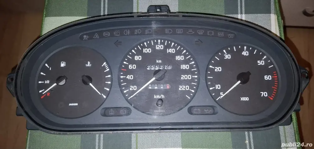 Ceas bord Renault (coach)