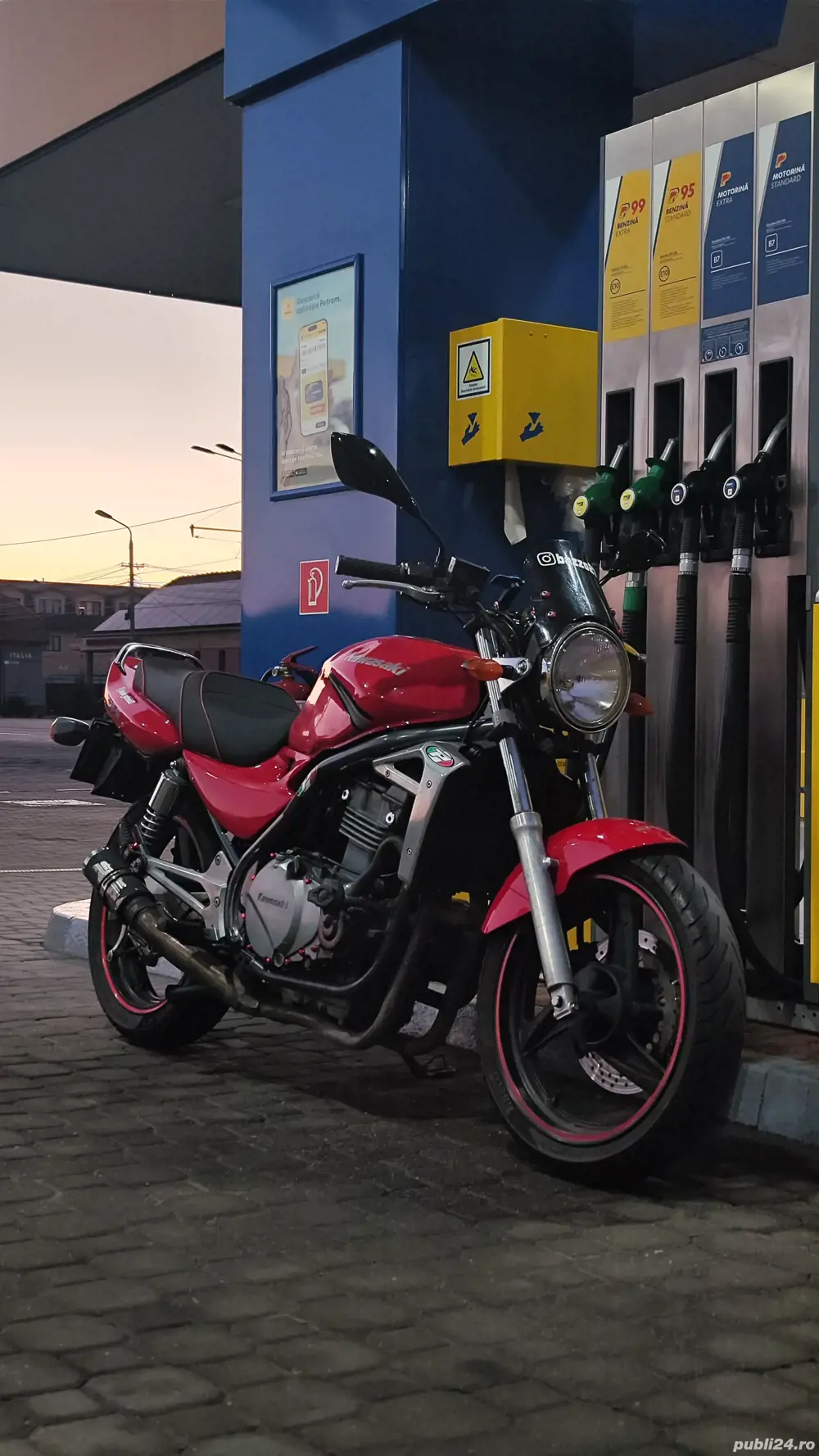 Kawasaki ER500   25 kW   Ușor avariată