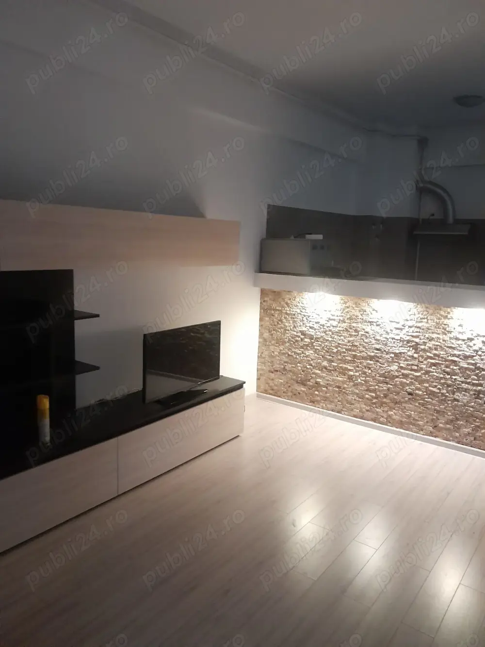 Închiriez apartament în Militari Residence
