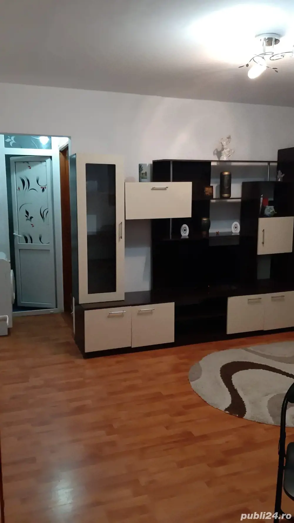 inchiriez apartament pe termen lung