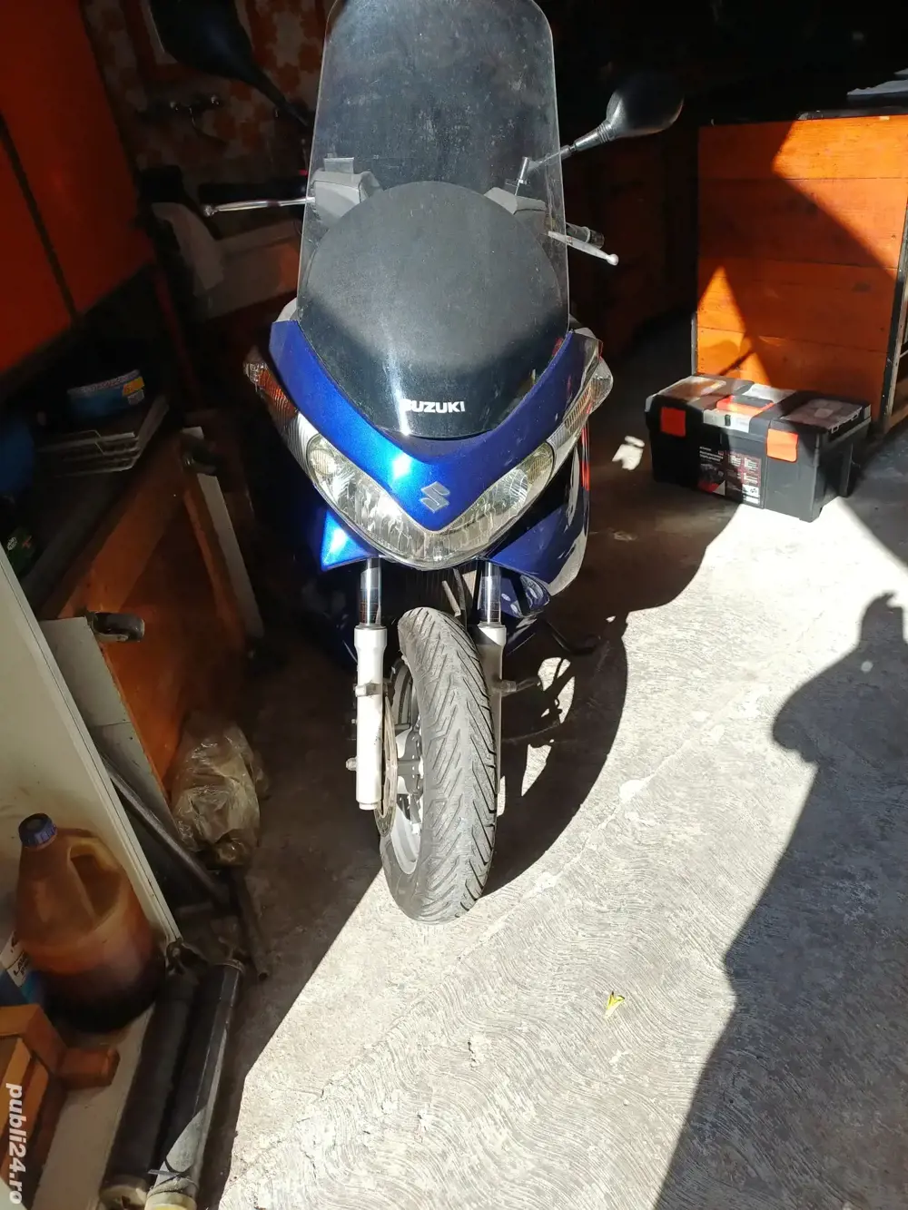 suzuki burgman 200