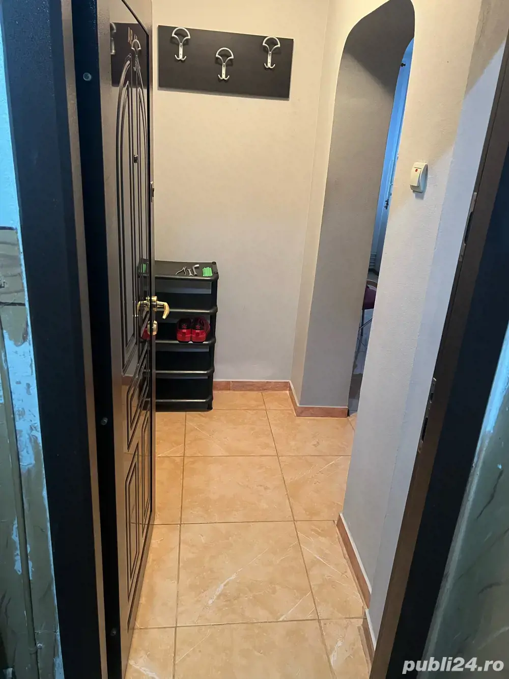 Inchiriez apartament 2 camere etaj 2 cu toate dotarile  Inchiriez apartament 2 camere etaj 2 cu toate dotarile