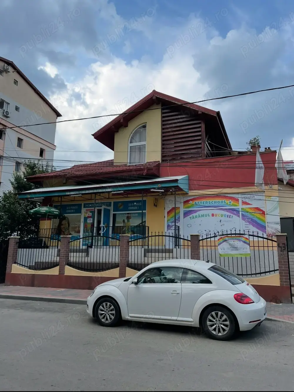 Vanzatoare market - zona Fizicienilor