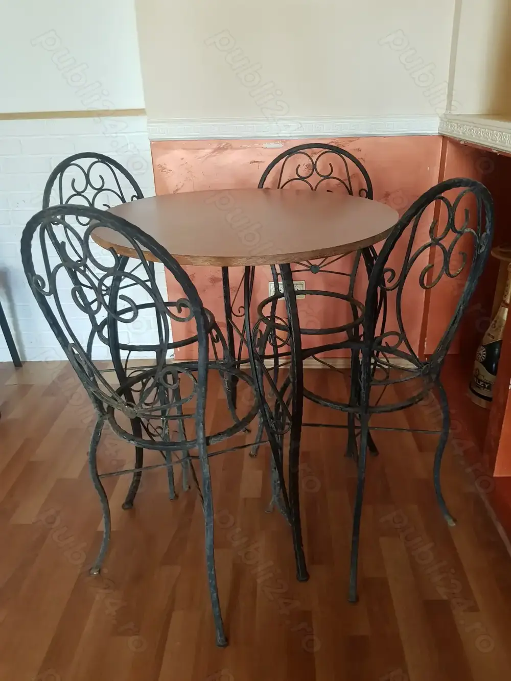 Masa si scaune din fier forjat