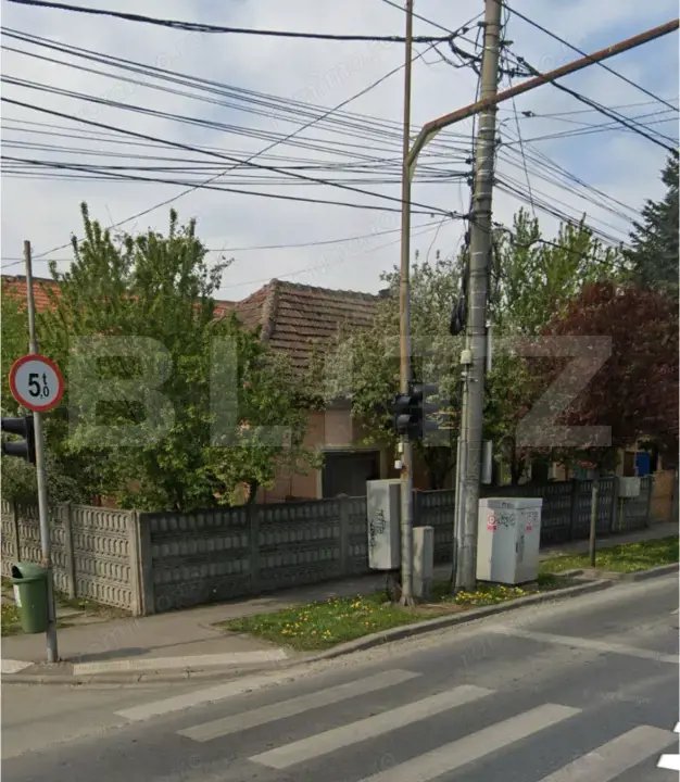 Casă individuală de vânzare, zona Mehala, artera principală