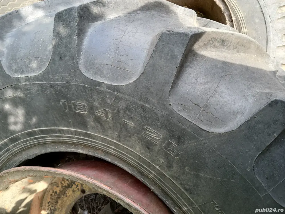 Vând cauciucuri agricole 23,1/24 și 18,4/26  