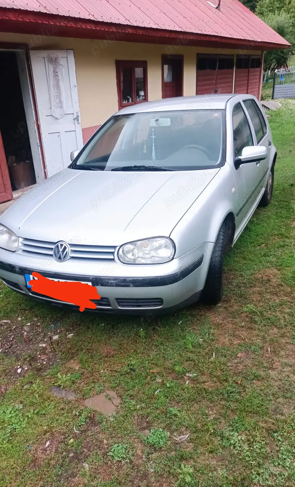 Vând Golf 4