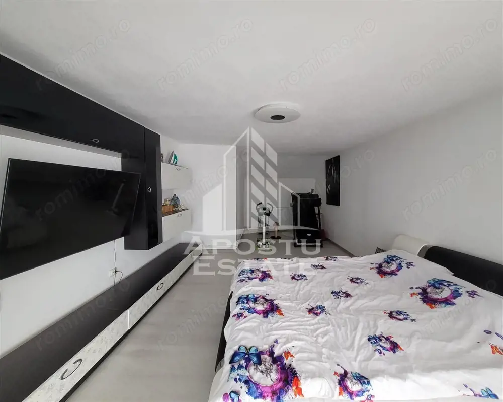 Casa individuala la intrare in Sag, teren de 1.800 mp,  comision 0