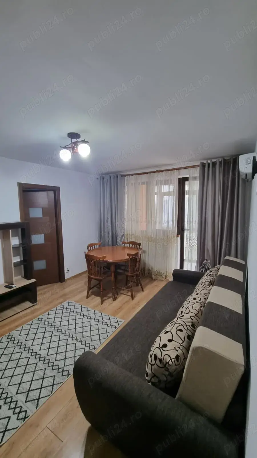 Apartament 3 camere et 1, zona Diana, langa Spiru Haret. Apartament 3 camere et 1, zona Diana, langa Spiru Haret.