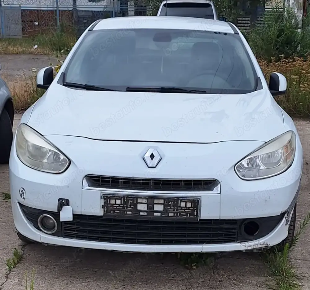 Dezmembram Renault Fluence
