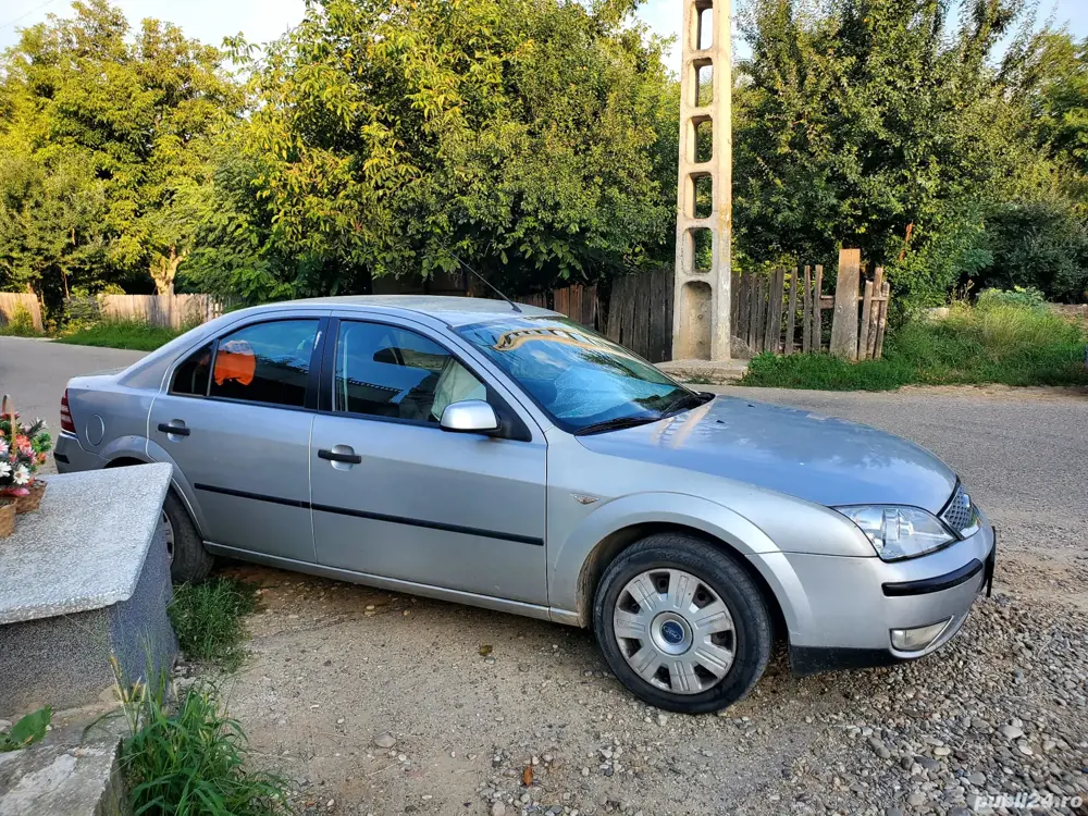 Vând Ford Mondeo 