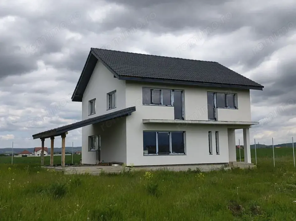 Casa intre Sanpetru si Bod