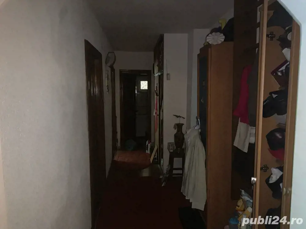 vand apartament