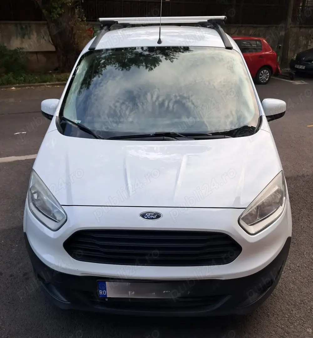 Autoutilitară Ford Transit Courier