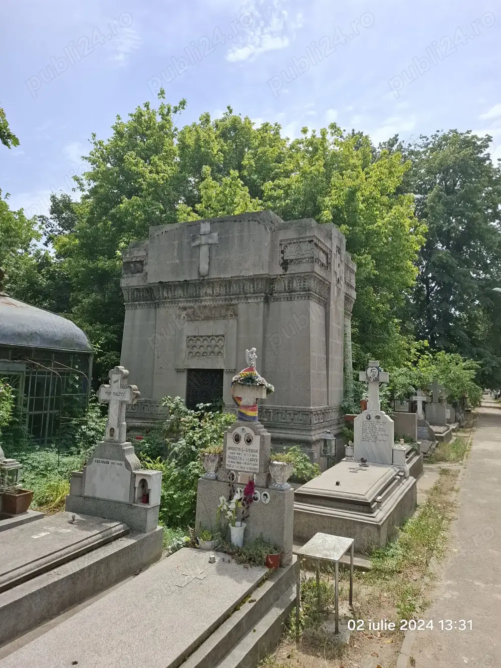 Vind loc de veci Bucuresti,Colentina Reinvierea Cavou 2 locuri,liber,acte gata