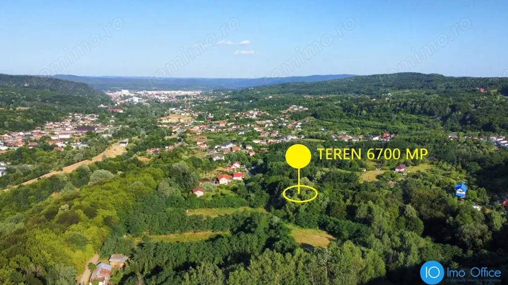 TEREN 6700 MP, INTRAVILAN LANGA PADURE