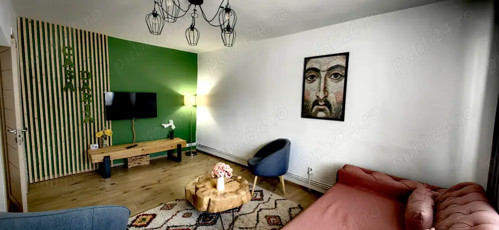 Apartament cu 3 camere et 1 în centru