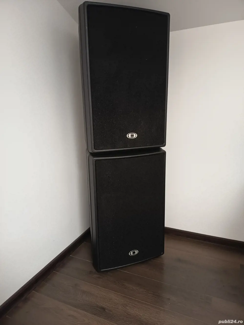 Boxe Dynacord model D 15-3