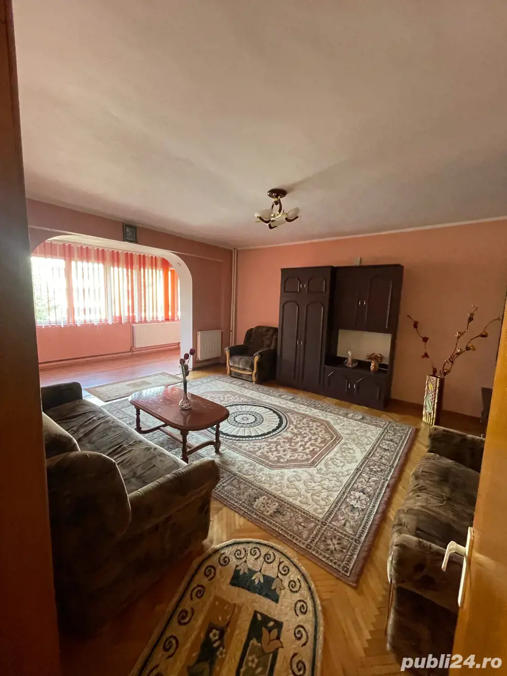 Apartament 2 camere, 85 mp + boxă   zona Spital Militar, Pitești