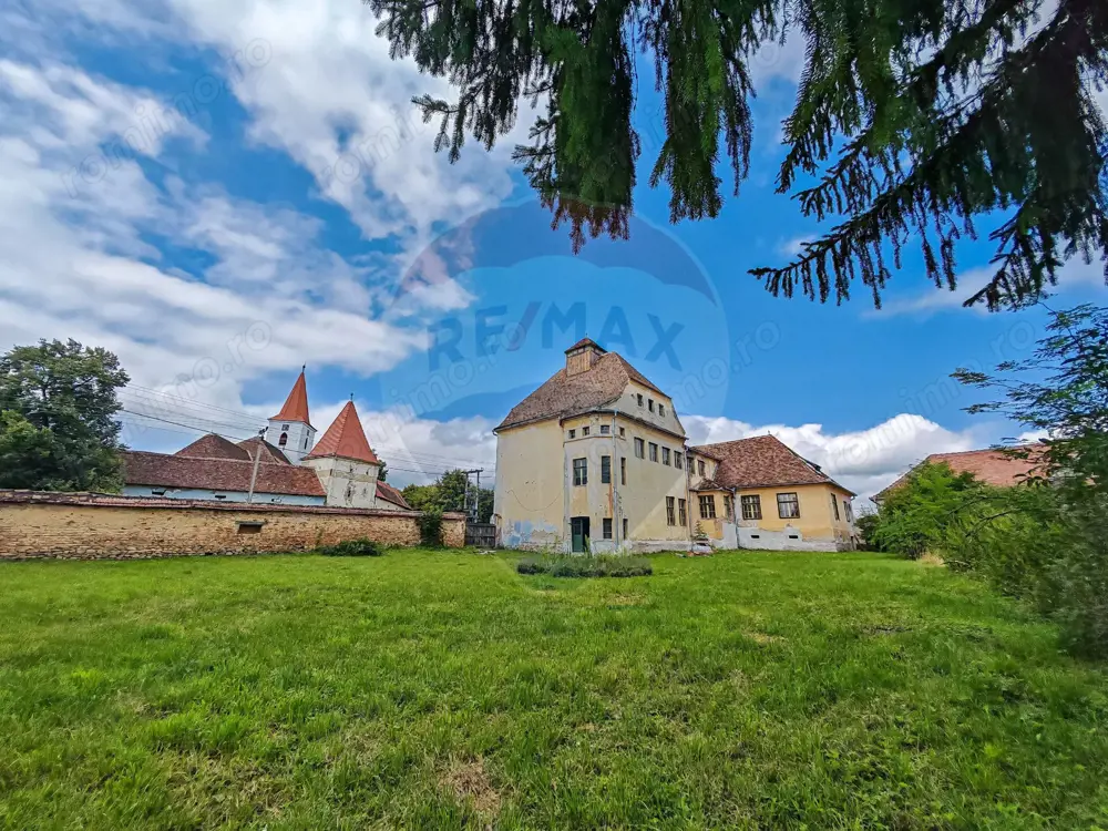 Fostă școală săsească semnată de Fritz Balthes – Bruiu, Sibiu