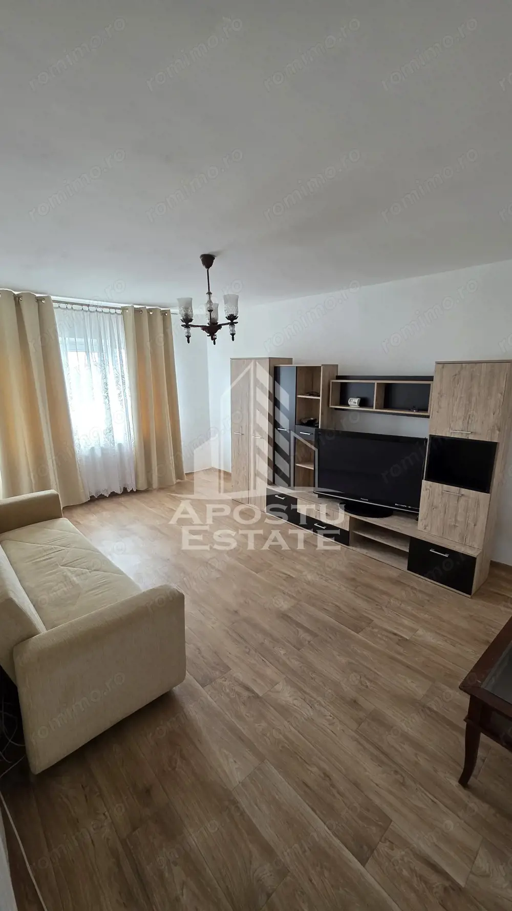 Apartament cu 2 camere, decomantat, zona Modern