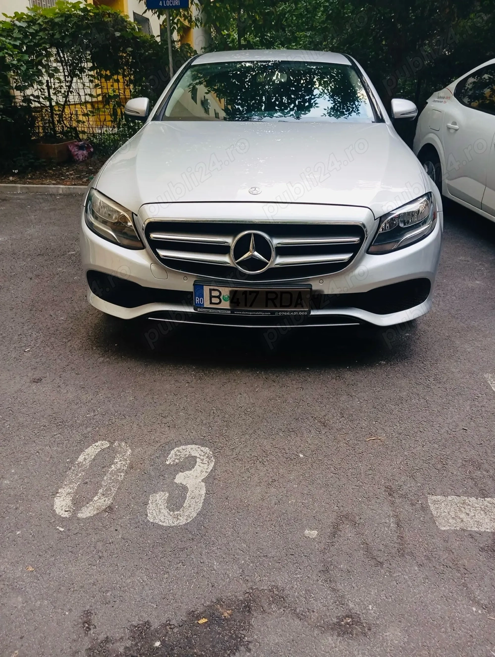 Vând Mercedes E Class