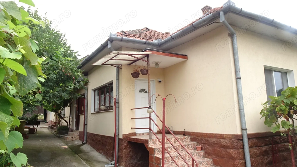 Vand casa in Deva compusa din doua corpuri, zona Calugareni partea de jos, 