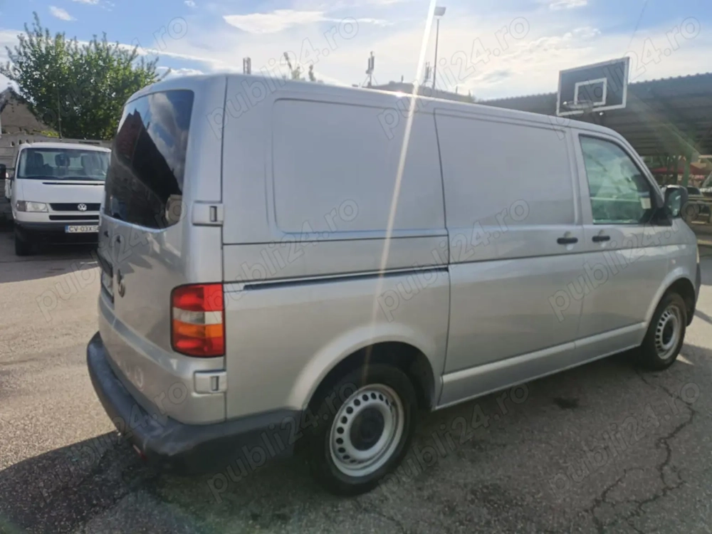 Autoutilitara Volkswagen Transporter T5 2008