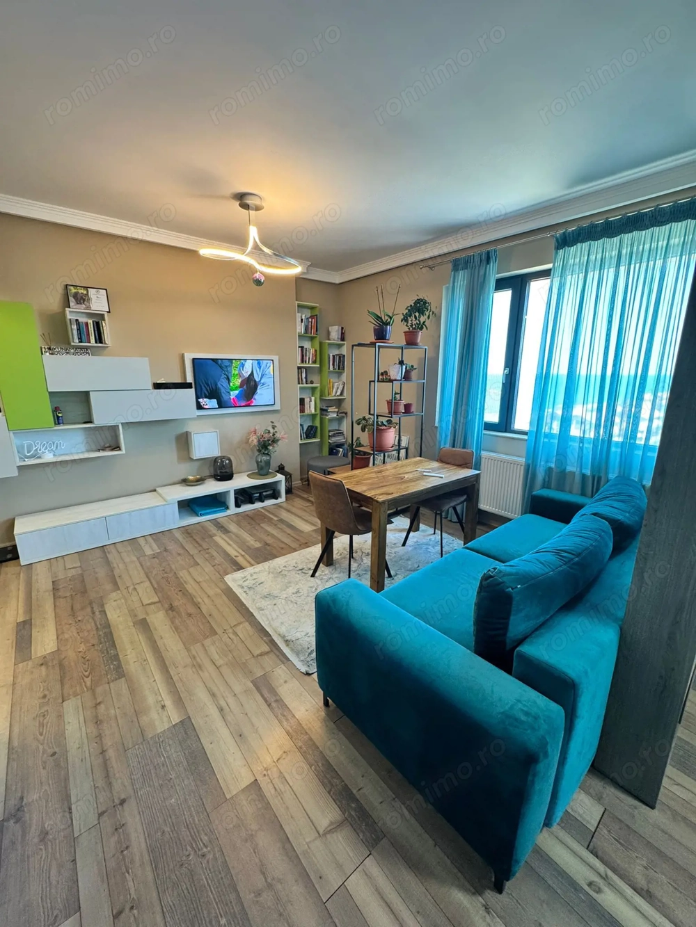 Apartament 3 camere Faleza Nord decomandat