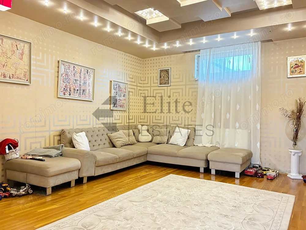 Casa singura in curte ultracentral in Oradea