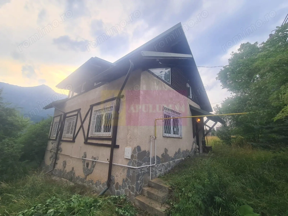 Vila de vanzare cu 5 camere in Busteni