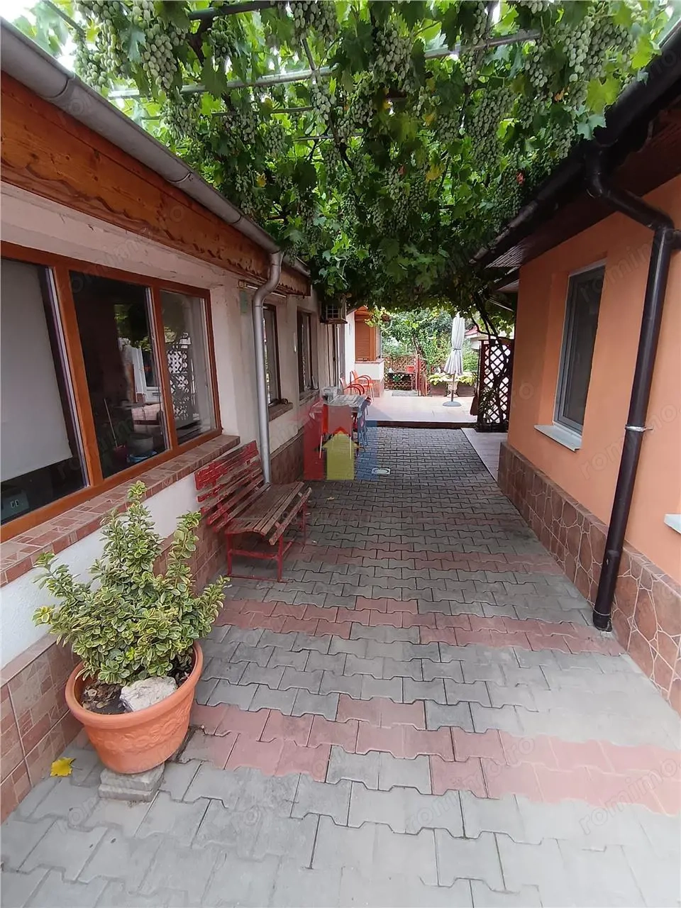 Casa SUPER 4 cam teren 540 mp deschidere dubla Lacu Dulce